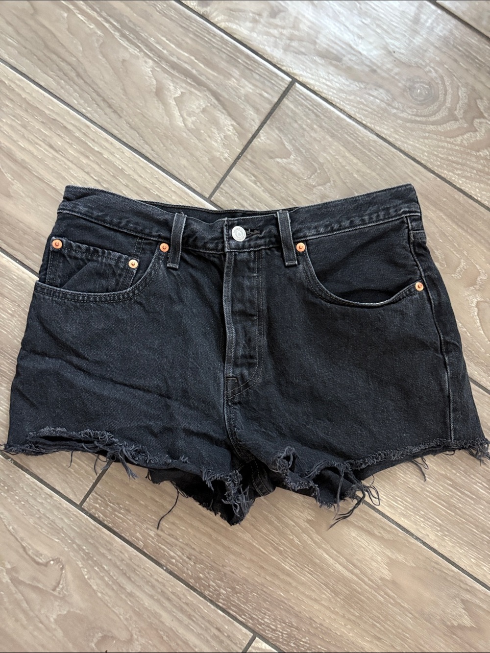 Levi’s red tab mixed metal copper Black Denim Cutoff Jean Shorts Women’s Size 30